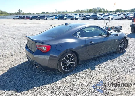 2019 Toyota 86 z USA, uszkodzony, nr VIN JF1ZNAA13K8703964